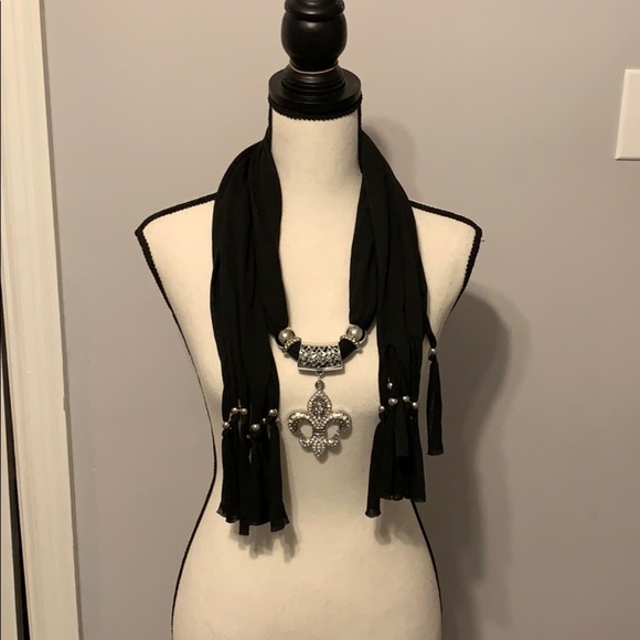 Charm Pendant Jewelry Necklace Scarf - Picture 1 of 10